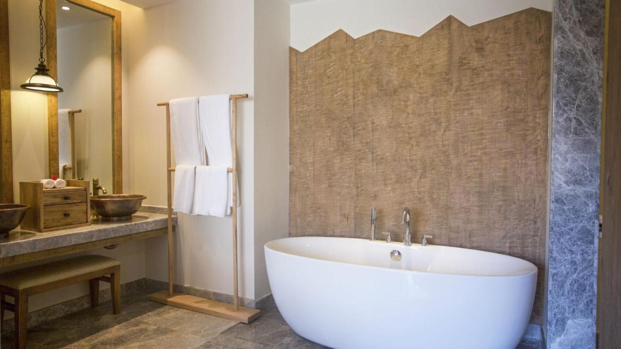Lux* Tea Horse Road Benzilan Hotell Eksteriør bilde